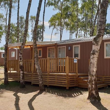Mobil Homes Xxl2 4 Chambres - Camping Le Ranch Des Volcans Châtel-Guyon Esterno foto
