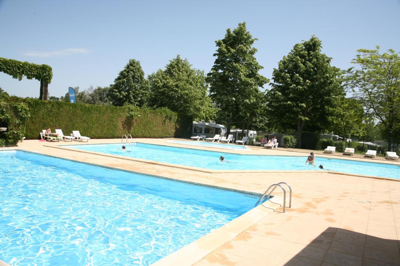 Mobil Homes Xxl2 4 Chambres - Camping Le Ranch Des Volcans Châtel-Guyon Esterno foto